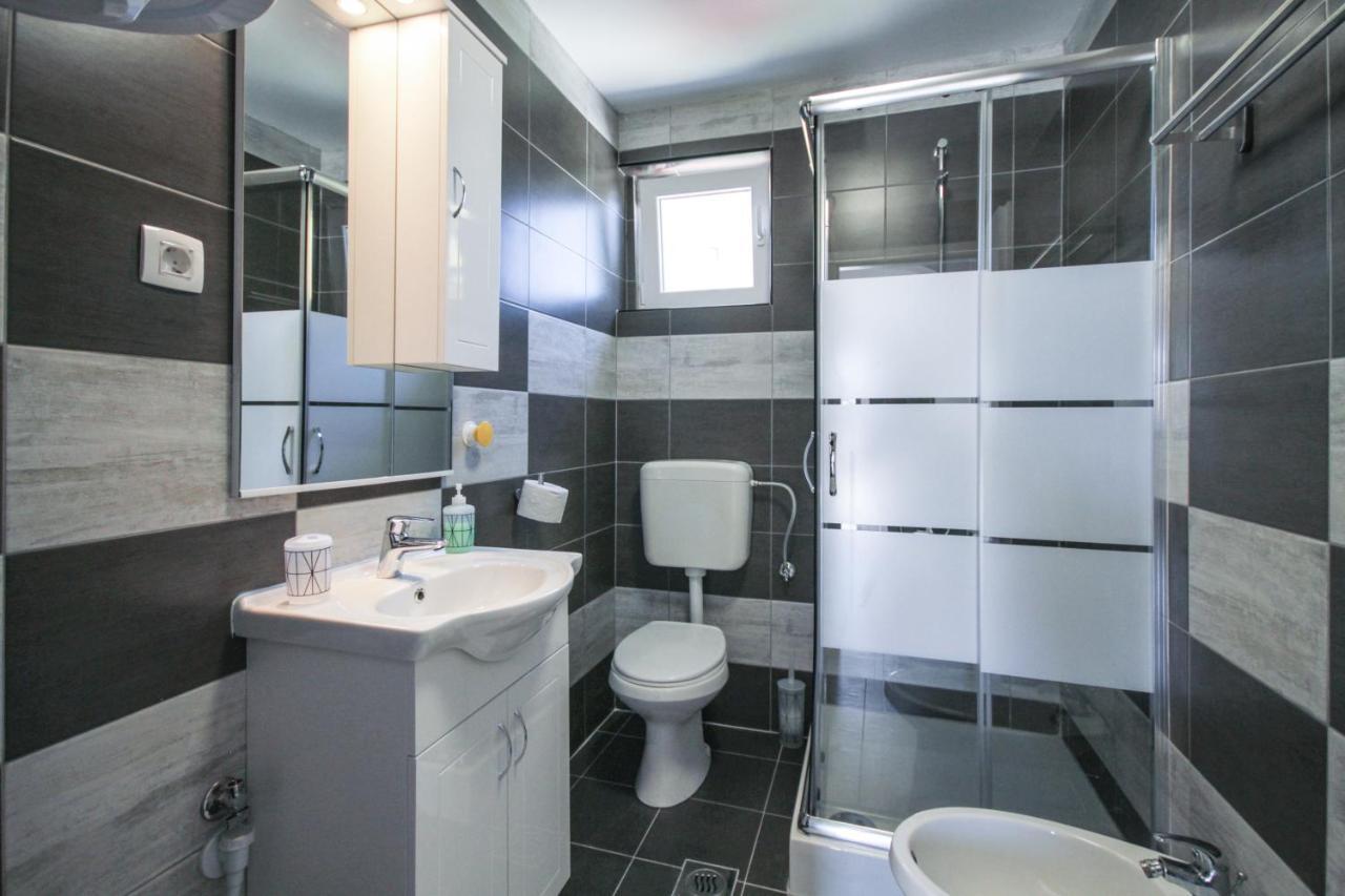 Apartment Tosca With Parking Rovinj Bagian luar foto