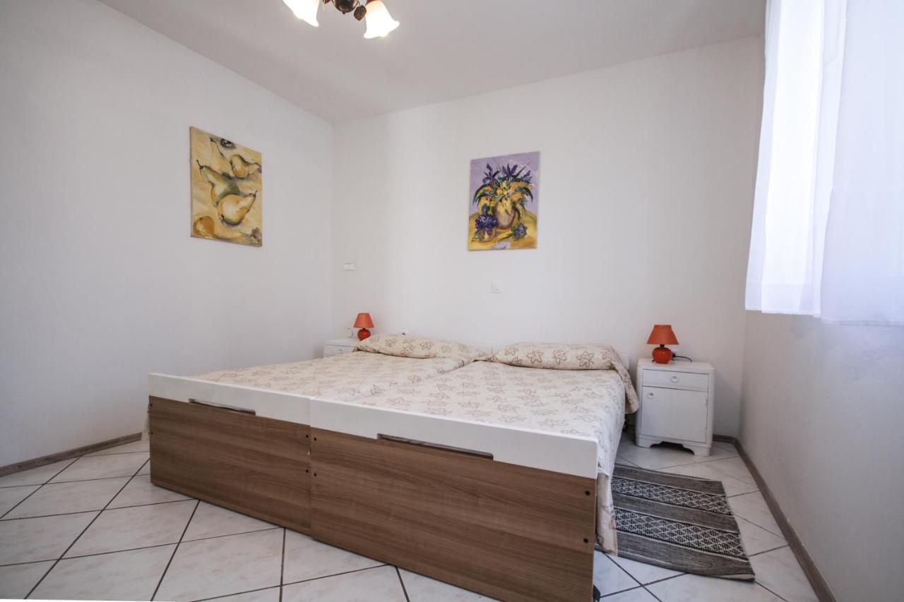 Apartment Tosca With Parking Rovinj Bagian luar foto
